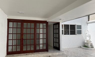 Hermosa casa en renta en Residencial Acueducto