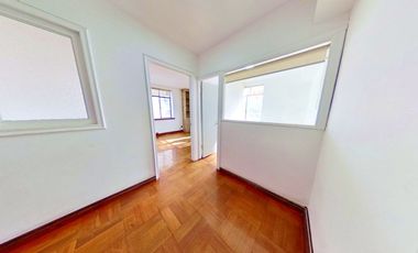 Paseo Huérfanos/ Bandera