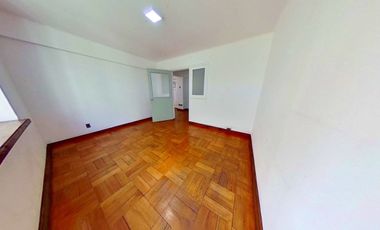 Paseo Huérfanos/ Bandera