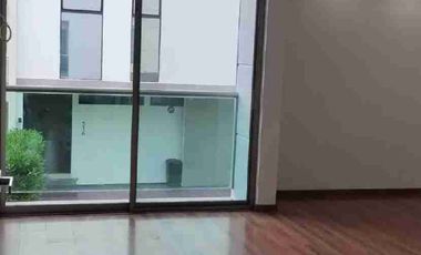 OPORTUNIDAD!!Hermosa casa con roof en venta