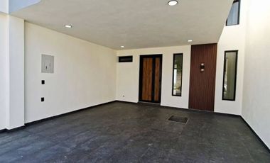 CASA EN VENTA EN FRACCIONAMIENTO CASTILLO TIELMANS