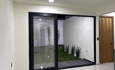 CASA EN VENTA EN FRACCIONAMIENTO CASTILLO TIELMANS