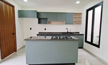 CASA EN VENTA EN FRACCIONAMIENTO CASTILLO TIELMANS