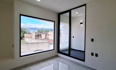 CASA EN VENTA EN FRACCIONAMIENTO CASTILLO TIELMANS