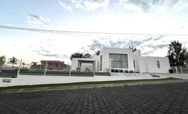 CASA DE UNA PLANTA EN VENTA, en Club Campestre Erandeni en la ciudad de Morelia Michoacán.