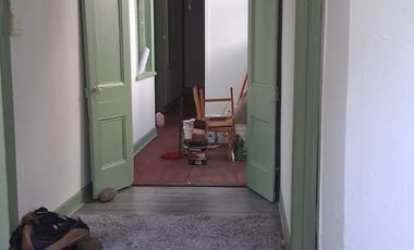 CASA PATRIMONIAL RESTAURADA. CENTRO DE VALPARAISO.