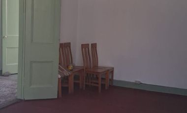 CASA PATRIMONIAL RESTAURADA. CENTRO DE VALPARAISO.