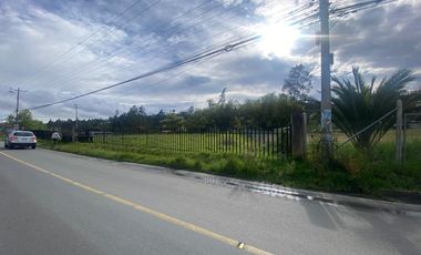 Terreno de venta en Cuenca vía a Checa. Sector escuela de la policía.