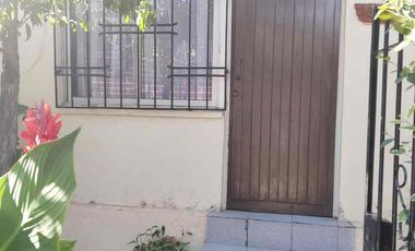 Venta Casa 3 Dorm.1 baño Metro Ñuble