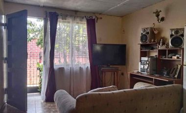 Venta Casa 3 Dorm.1 baño Metro Ñuble