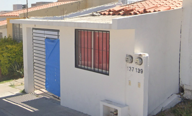 CASA EN VENTA JARDINES DE VILLAS SANTIAGO DE QUERETARO ¡PROPIEDAD EN REMATE, YA ADJUDICADA!