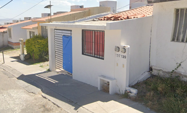 CASA EN VENTA JARDINES DE VILLAS SANTIAGO DE QUERETARO ¡PROPIEDAD EN REMATE, YA ADJUDICADA!