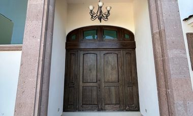 Casa Bosques de Valle Alto