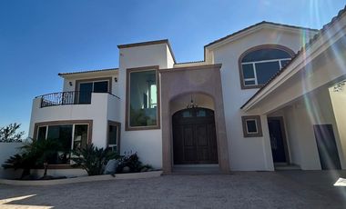 Casa Bosques de Valle Alto