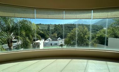 Casa Bosques de Valle Alto