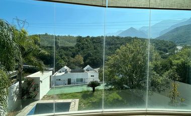 Casa Bosques de Valle Alto