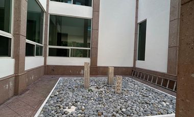 Casa Bosques de Valle Alto