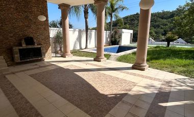 Casa Bosques de Valle Alto