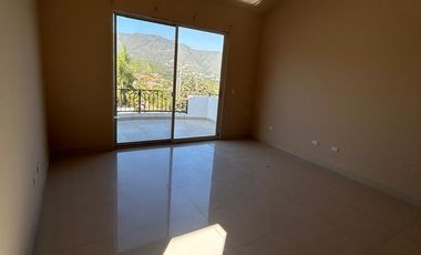 Casa Bosques de Valle Alto