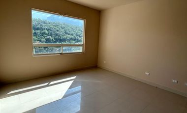 Casa Bosques de Valle Alto