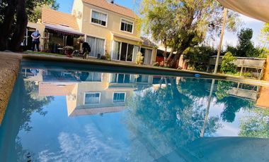 ARRIENDO CASA PROVENZAL TIERRAS LINDAS SANTA ELENA DE CHICUREO