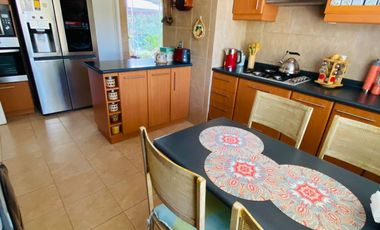 ARRIENDO CASA PROVENZAL TIERRAS LINDAS SANTA ELENA DE CHICUREO