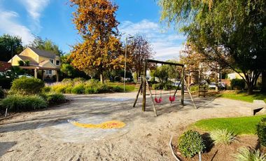 ARRIENDO CASA PROVENZAL TIERRAS LINDAS SANTA ELENA DE CHICUREO