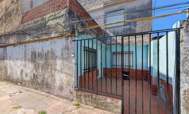 Venta - Departamento de pasillo - Dos dormitorios - Patio - Parilla - Matheu- Rosario