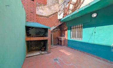 Venta - Departamento de pasillo - Dos dormitorios - Patio - Parilla - Matheu- Rosario