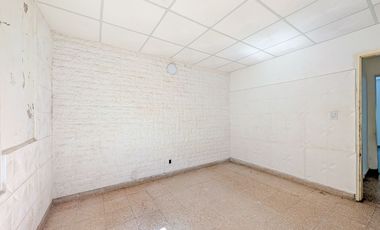 Venta - Departamento de pasillo - Dos dormitorios - Patio - Parilla - Matheu- Rosario