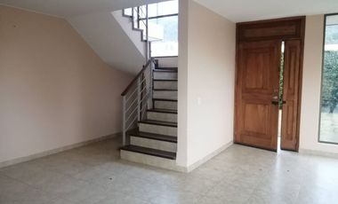 hermosa casa en la vereda fonqueta chia