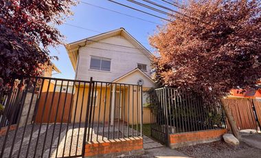 Casa en Villa los Escritores · Venta UF 2.770