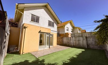 Casa en Villa los Escritores · Venta UF 2.770