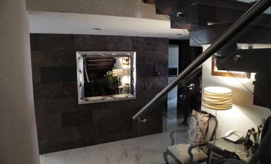 Residencia de Lujo en Privada con Seguridad 24/7 en Venta.
