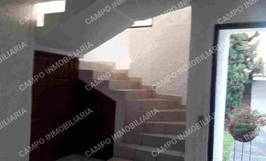 RENTA CASA SANTA MARIA EN PRIVADA CON PORTÓN ELÉCTRICO. 
CASA SOLA AMPLIA  EN PRIVADA CON PORTÓN ELÉCTRICO.