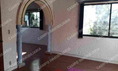 RENTA CASA SANTA MARIA EN PRIVADA CON PORTÓN ELÉCTRICO. 
CASA SOLA AMPLIA  EN PRIVADA CON PORTÓN ELÉCTRICO.