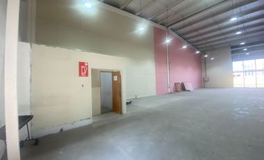 ARRIENDO Local Comercial de 862 m2 para outlets, Quilicura