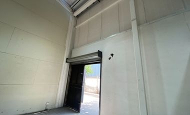 ARRIENDO Local Comercial de 862 m2 para outlets, Quilicura