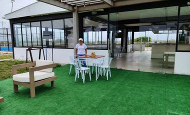 VENTA CASA DE PLAYA AMOBLADA PUNTA BLANCA SANTA ELENA 3 DORMITORIOS .