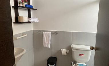 VENTA CASA DE PLAYA AMOBLADA PUNTA BLANCA SANTA ELENA 3 DORMITORIOS .