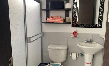 VENTA CASA DE PLAYA AMOBLADA PUNTA BLANCA SANTA ELENA 3 DORMITORIOS .