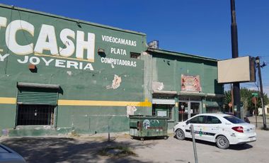 SE RENTA EXCELENTE LOCAL COMERCIAL EN AVENIDA PRINCIPAL