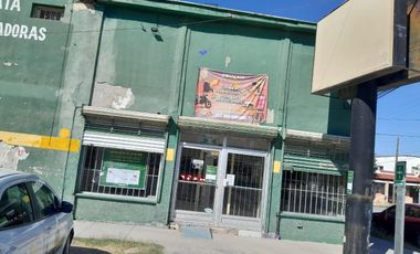 SE RENTA EXCELENTE LOCAL COMERCIAL EN AVENIDA PRINCIPAL