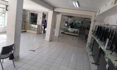 SE RENTA EXCELENTE LOCAL COMERCIAL EN AVENIDA PRINCIPAL