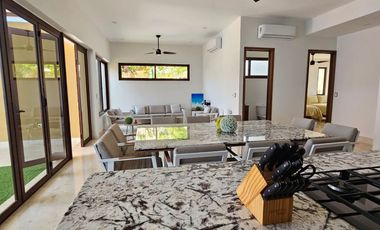 CASA EN RENTA POR DÍA  CON VISTA AL MAR EN HUATULCO