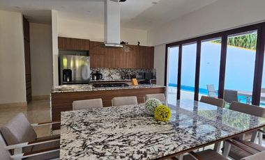 CASA EN RENTA POR DÍA  CON VISTA AL MAR EN HUATULCO