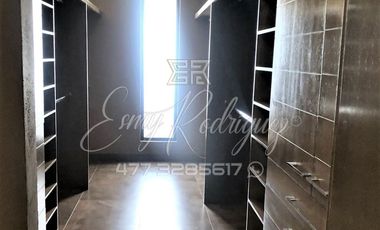 ESPECTACULAR CASA EN RENTA, LA CAMPIÑA. León,Gto; 3 REC. CON BAÑO, 5 AUTOS, VIGILANCIA.
