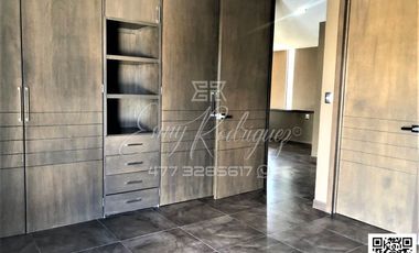 ESPECTACULAR CASA EN RENTA, LA CAMPIÑA. León,Gto; 3 REC. CON BAÑO, 5 AUTOS, VIGILANCIA.