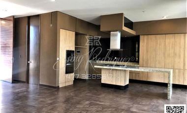 ESPECTACULAR CASA EN RENTA, LA CAMPIÑA. León,Gto; 3 REC. CON BAÑO, 5 AUTOS, VIGILANCIA.