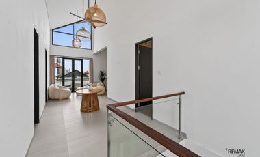 Villa Eksklusif Modern Minimalis Dijual, di Muding, Kerobokan Area